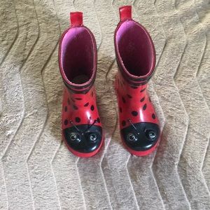 🐞rain boots🐞
